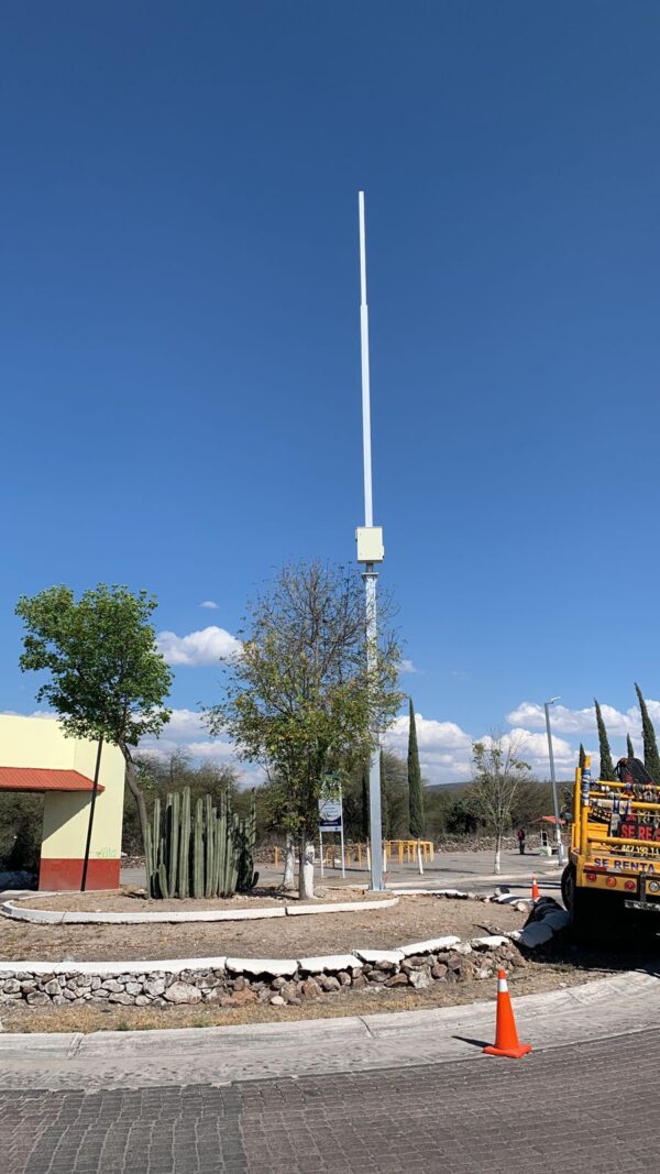 POSTES CUADRADOS PARA CAMARAS