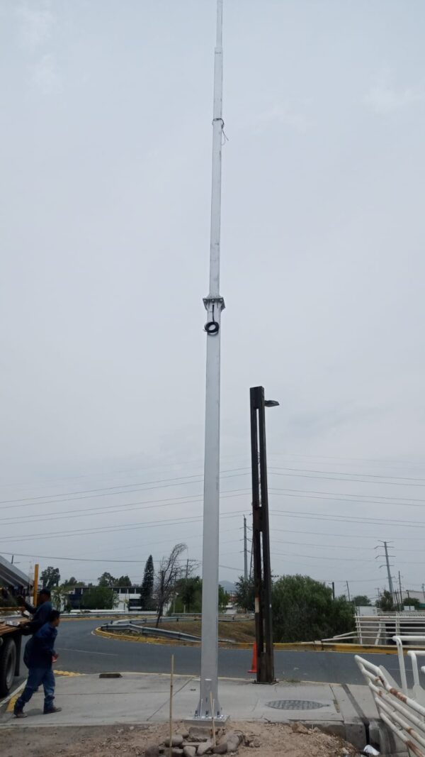 POSTES CUADRADOS PARA CAMARAS - Imagen 3